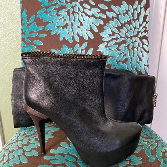 MaxAzria layer boots - Picture 2 of 7